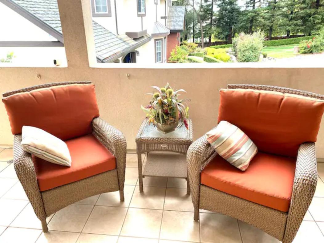 Private Master Suite With Sauna And Bathtub Fair Oaks Exteriör bild